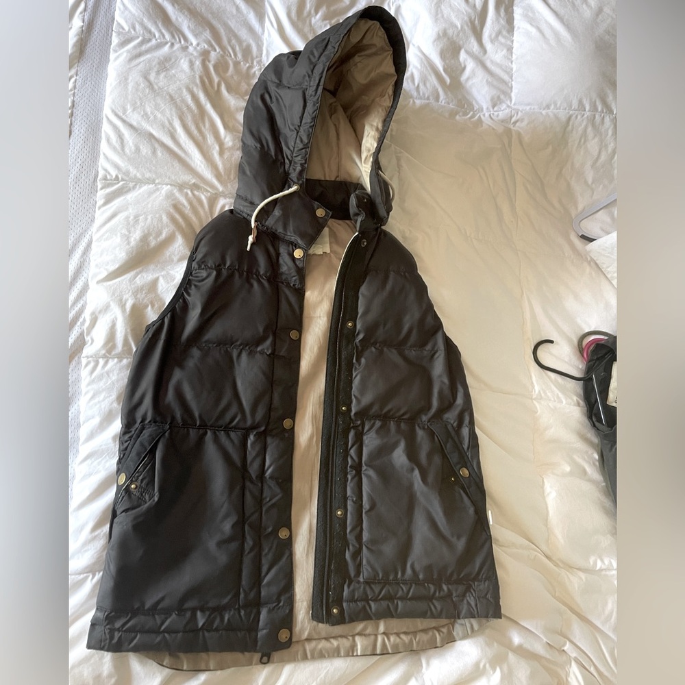 Burton Puffy Vest
